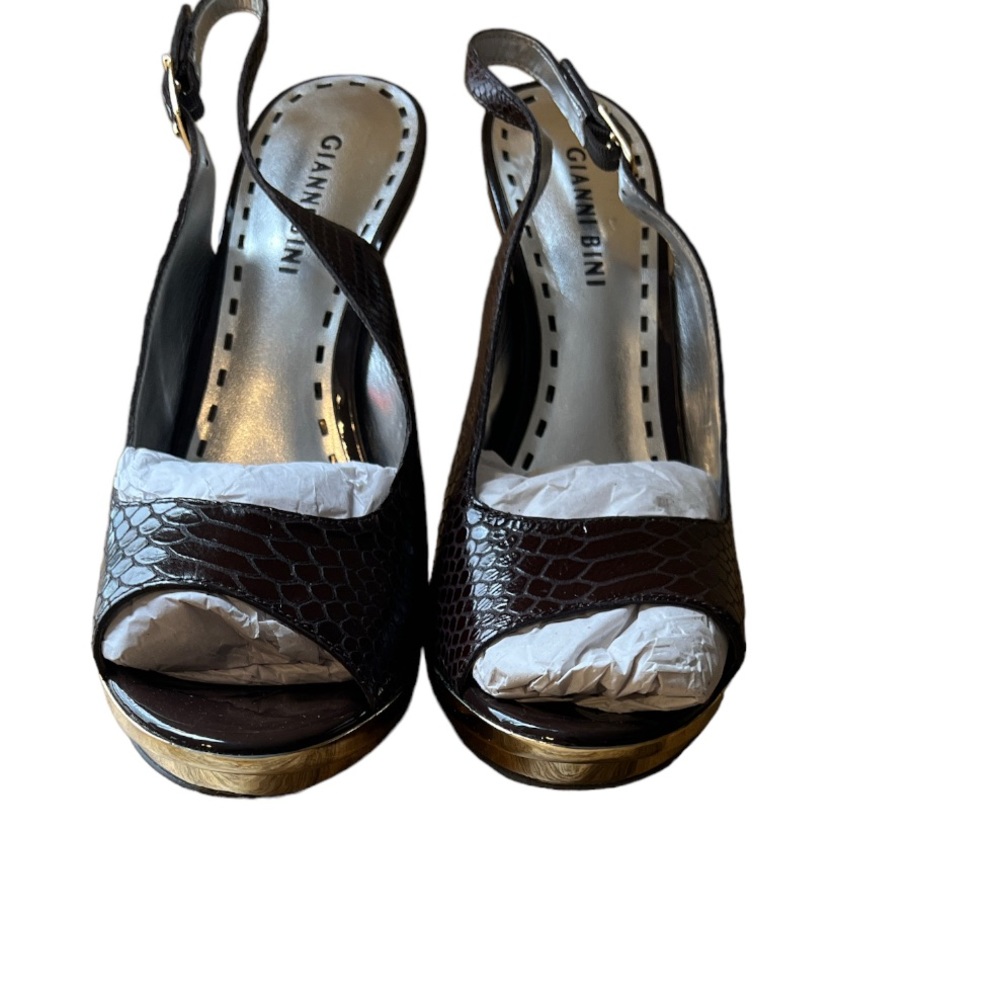 Gianni Bini brown platform heels
